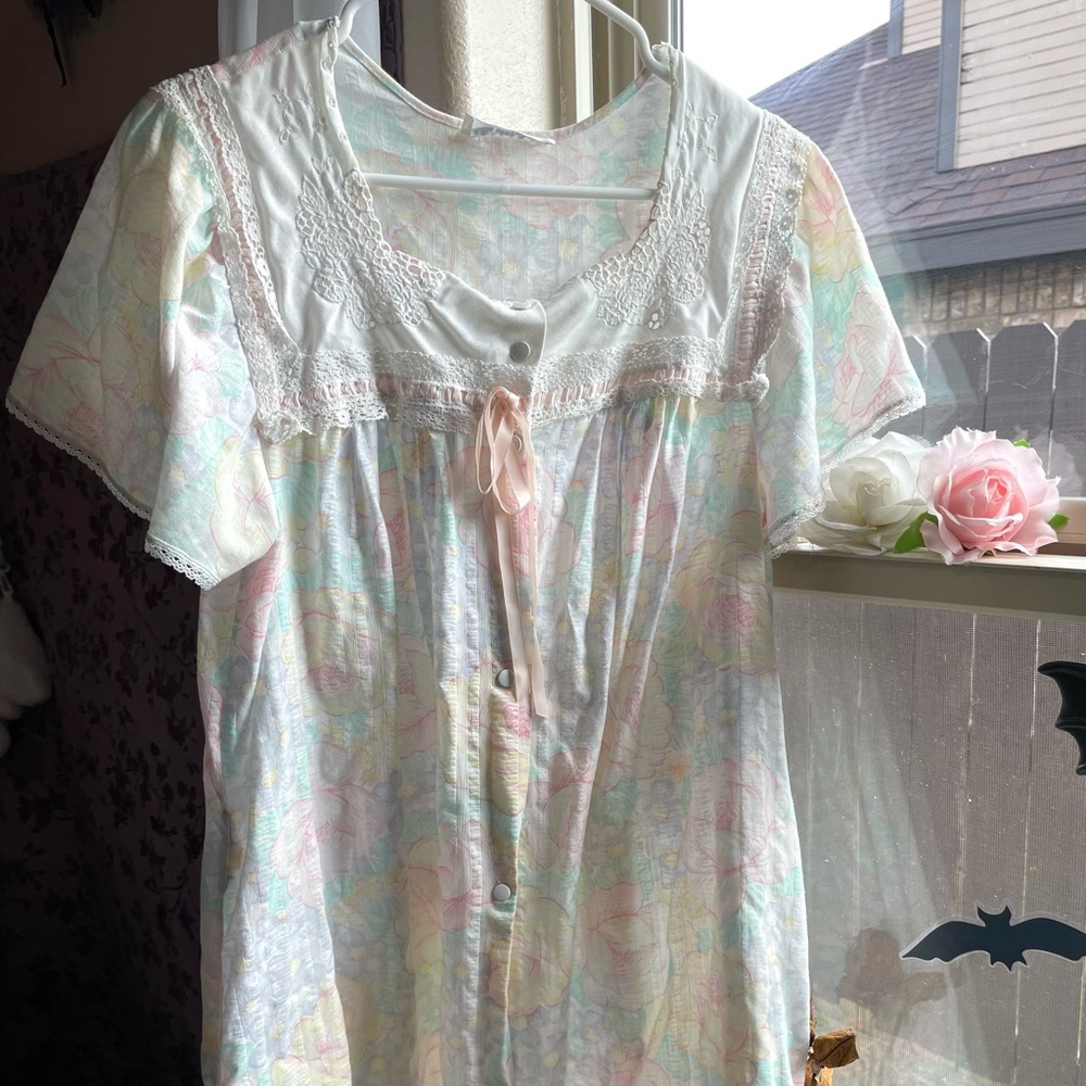 Vintage 80s grandmacore floral print nightgown dress